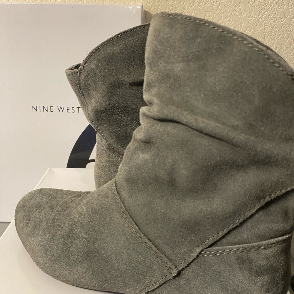 Nine West Charcoal Suede Folded Boots size 5
